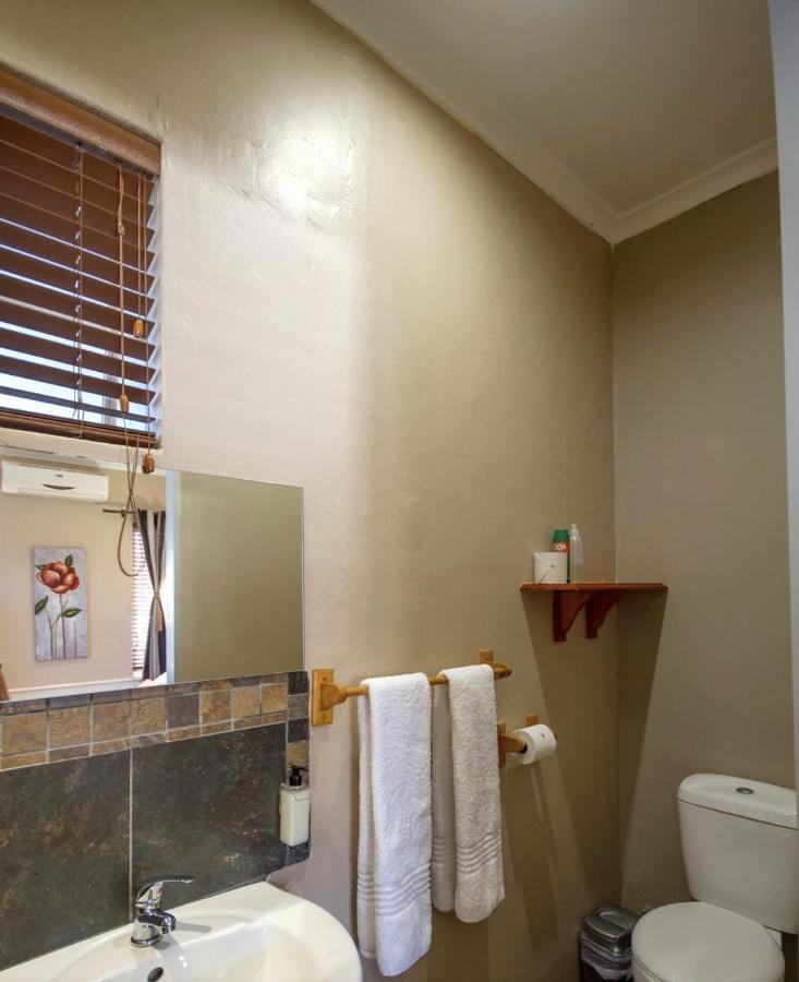 Sunbell Ventures Guesthouse Cape Town Exterior photo